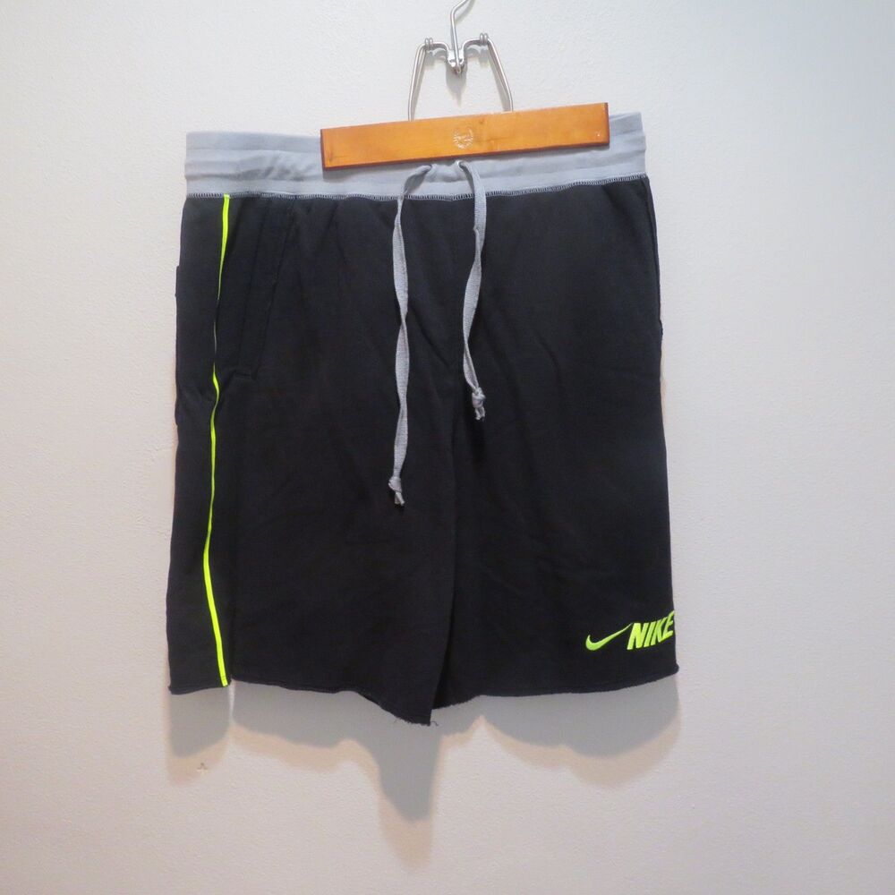 NWOT Nike Airmax Frayed Hem Stretch Waist Band Size Large